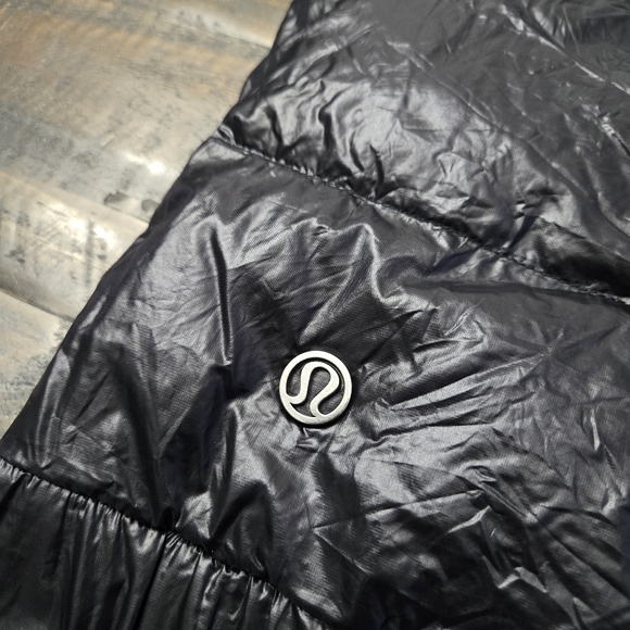 LULULEMON The Fluffiest Down Vest | 6 - Picture 12 of 14